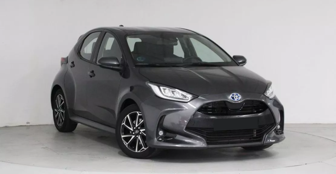 toyota-yaris-3.png